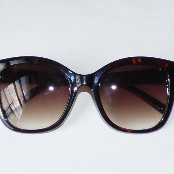 Tortoise Frame Sunglasses - Picture 2 of 5
